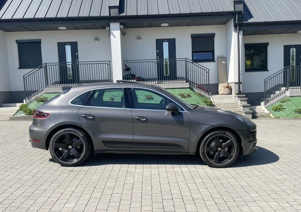 Porsche Macan cena 129800 przebieg: 150000, rok produkcji 2014 z Biała małe 704